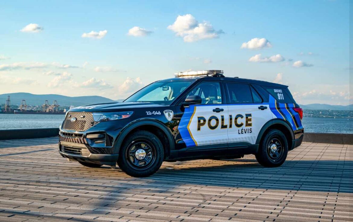 Police Lévis-compressed